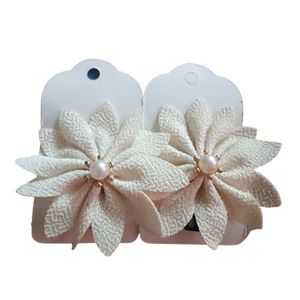 Hair Clip With Artificial Flowers