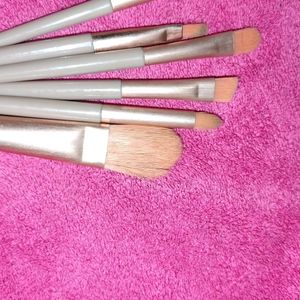 Mackup Brushes