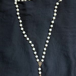 Jesus Christ Necklace (White Pearl)