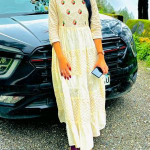 White Brautiful Kurti