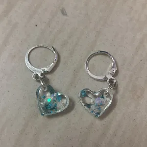 Resin Flower Heart Hoops