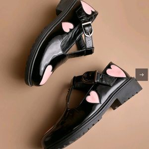 Pink Heart Black Closed Clog Shoe