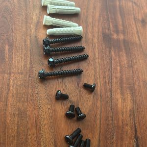 4 Set Of Screws- A Class Quality Top Notch