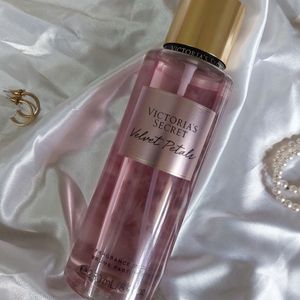 Victoria’s Secret velvet petals, body mist