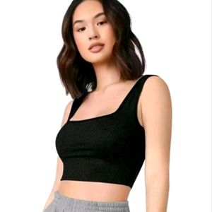 BLACK CROP TOP