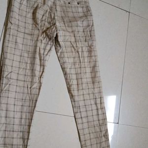 Light Weight Trouser