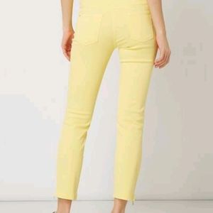 Yellow slim jeans