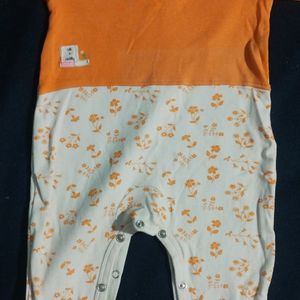 FRNDZ sleepsuit