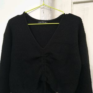 (SELL TILL THURSDAY) Rucched Black Top For Winters