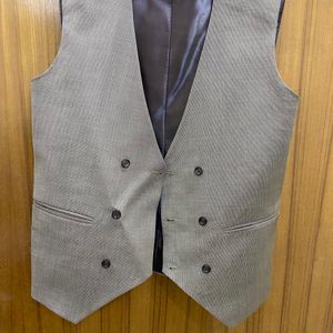 Raymond Suit