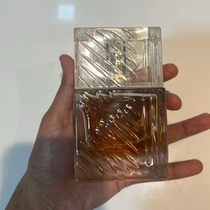 Lattafa Khamrah Perfume Full Bottle (100 Ml))