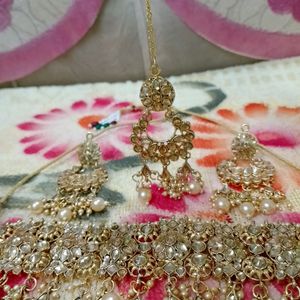 Beautiful Golden Artificial Jewellery Set