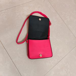 Sling Bag For Women. Stylish And Modern. Like New