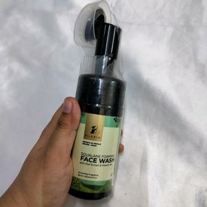 Pilgrim Squalane Foaming Face Wash With Silicon Br