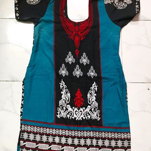 A Total Set Of Fully Stitched Churidar