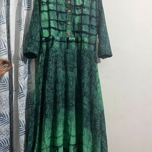 Green and bIack Colour beautiful Gown