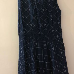 Sleeveless dress