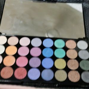 Makeup Revolution London Eyeshadow Palette