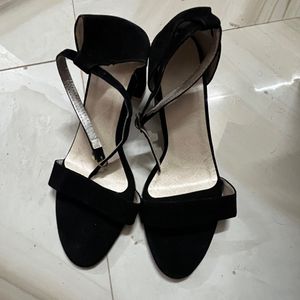 Black High Heels Fit To Feet Size  22-23 Inch