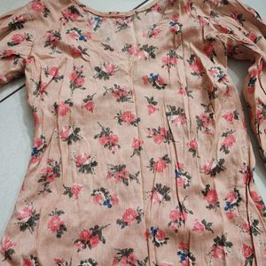 Baloon Sleeved Stitched Floral Tunic