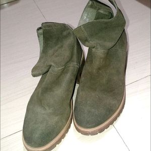 WOMAN OLIVE GREEN BOOTS