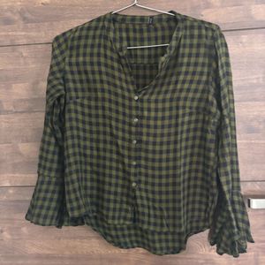 Cute Green Top With Bell Sleeves Preloved