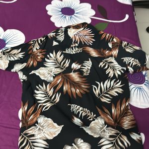 Casual Blsck & Brown Floral Tshirt