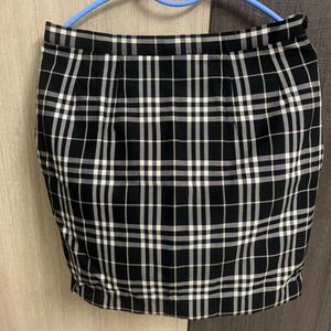 Korean Black And White Check Skirt