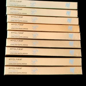 Myglamm Ultimate Long Stay Matte Lip stick