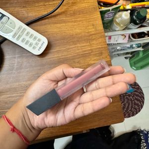 Morphe Matte Lipstick (Mauve Color)