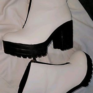 Front Zipper Ankle Length Boots