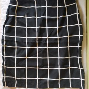 Black and White Grid Pattern