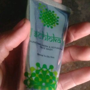 Shloka Modicare Face Wash