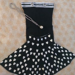 Stylish Top & Skirt With Neck Chain.