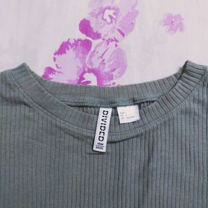 H&M Cropped Tee