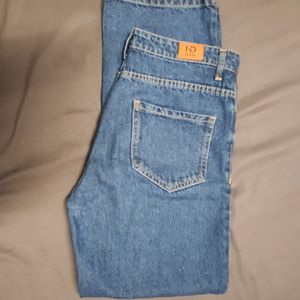 Wide Leg Blue Jeans