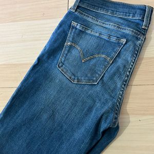 Levis Slim Fit Jeans