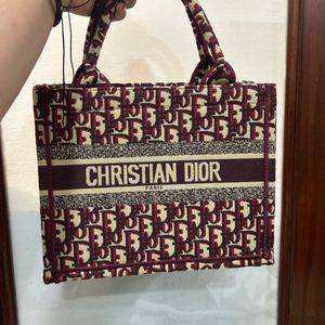 Dupe Book Tote Mini Wine - Embroidery - Not Used