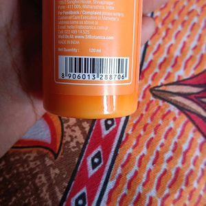 St.Botanica Vitamin C Sunscreen