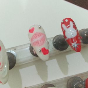 Customised Press On Nails