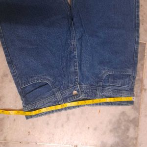 A Straight Wide Leg Women's Denims