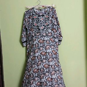 New/Unused A Line Kurti With Dupatta Pant