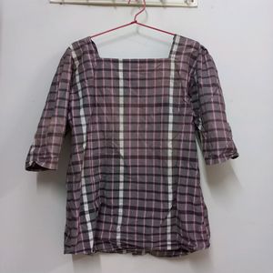 SQUARE NECKLINE TOP M/L