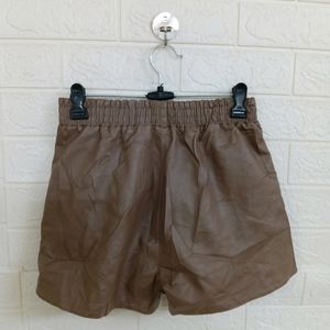 LEATHER SHORTS