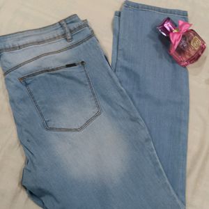 Sustainable Stylish Blue Jeans On a Budget!