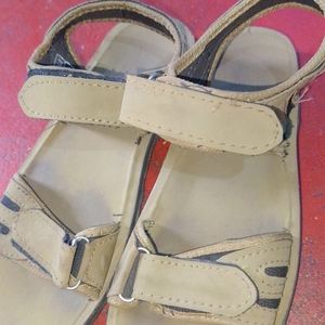 7 to 8Year Sandal Good Condition