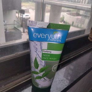 Everyuth Facewash