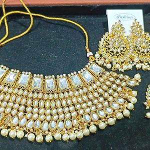 Ethnic Jewellery Set .