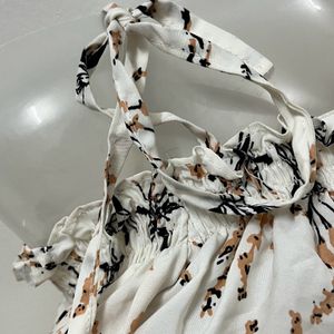 Branded Oomph floral top