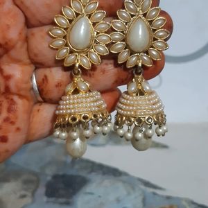 White Gold Jhumka Earings